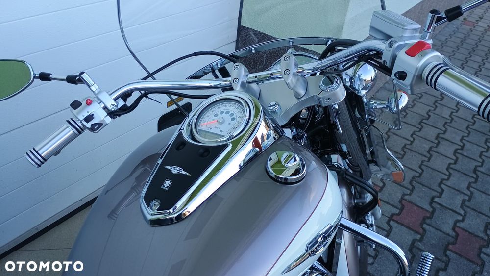 Suzuki Intruder - 23
