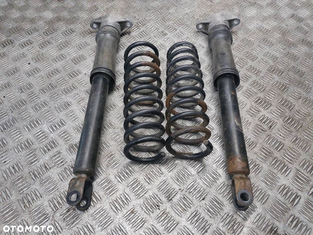 AMORTYZATOR + SPRĘŻYNA LEWY TYŁ + PRAWY TYŁ HYUNDAI I30 I LIFT - 1