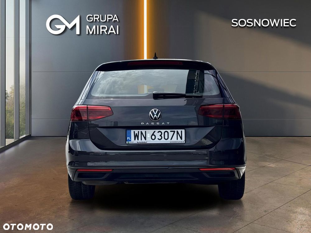 Volkswagen Passat - 4