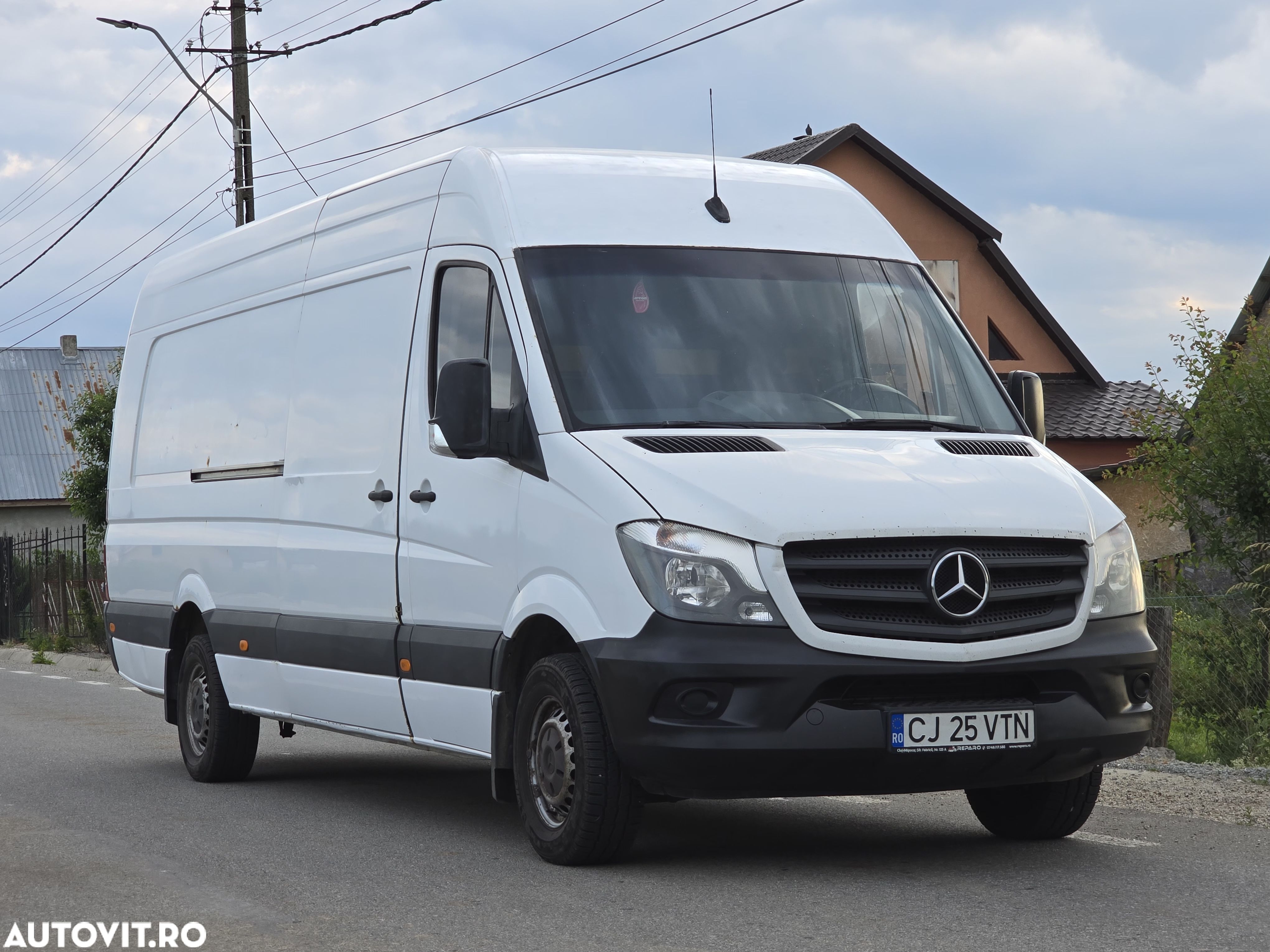 Mercedes-Benz Sprinter - 1
