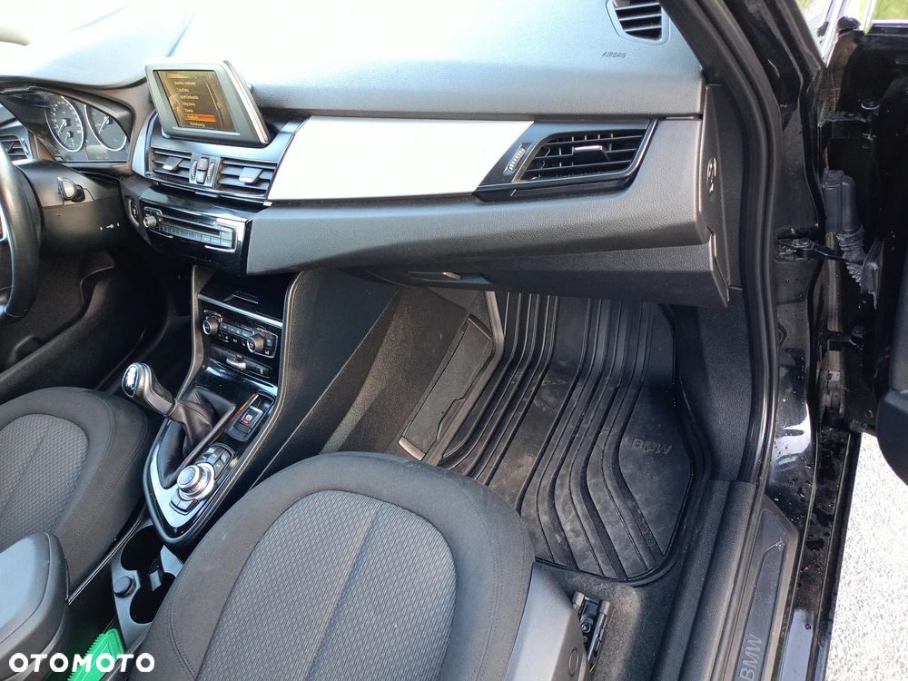 BMW Seria 2 218i Advantage - 40