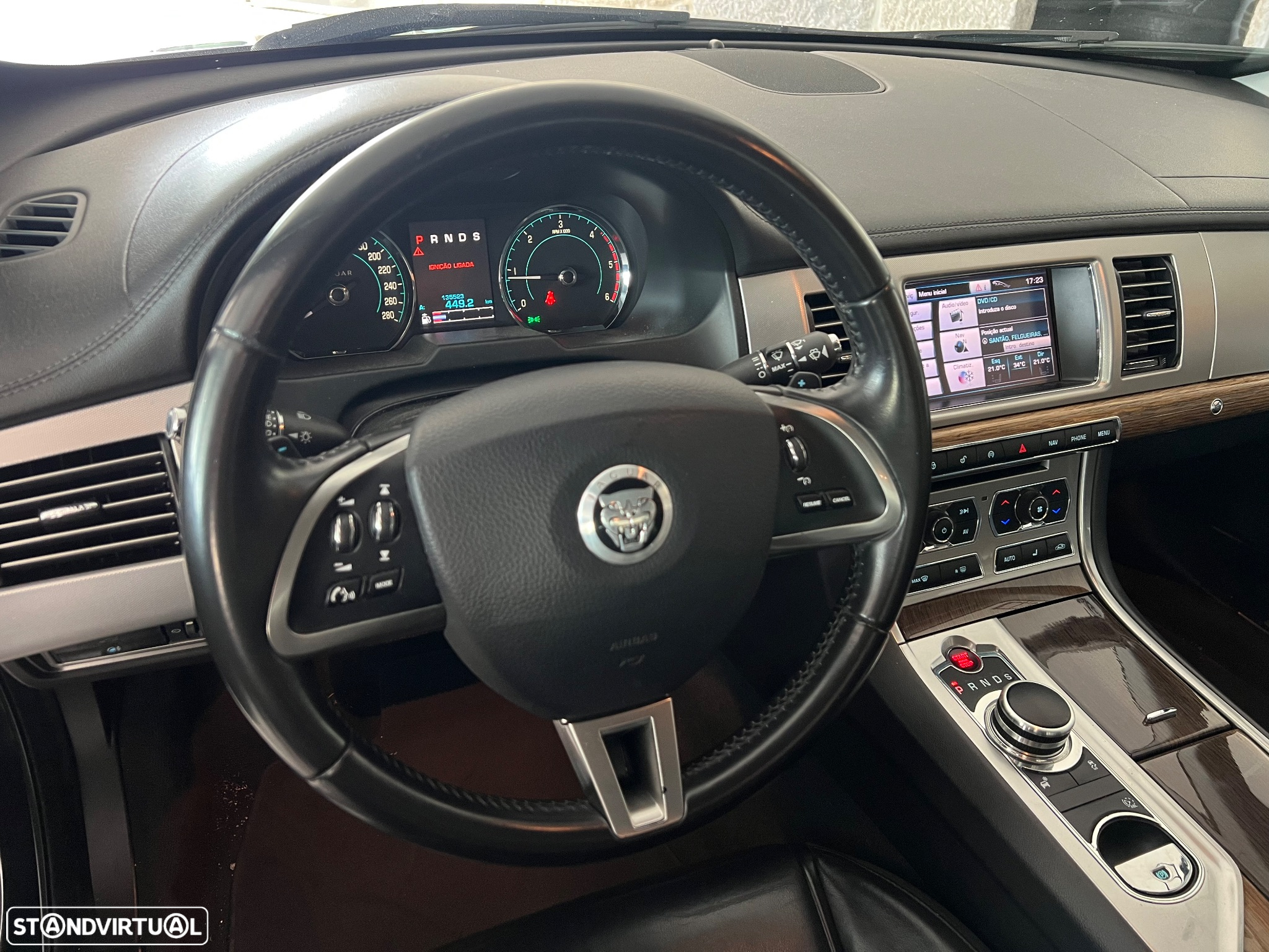 Jaguar XF 2.2 D Premium Luxury - 27