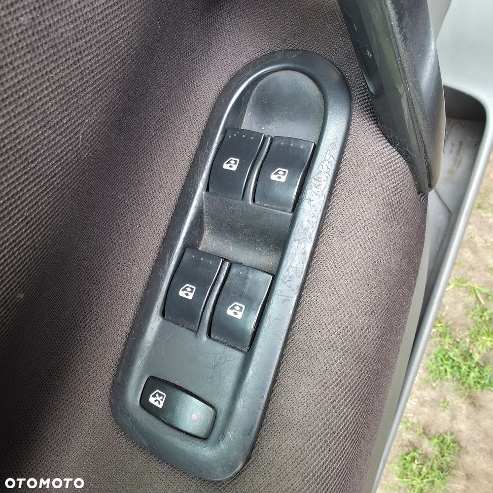 Renault Scenic 1.9 dCi Avantage - 2