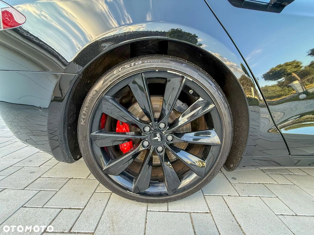 Tesla Model S Performance - 12