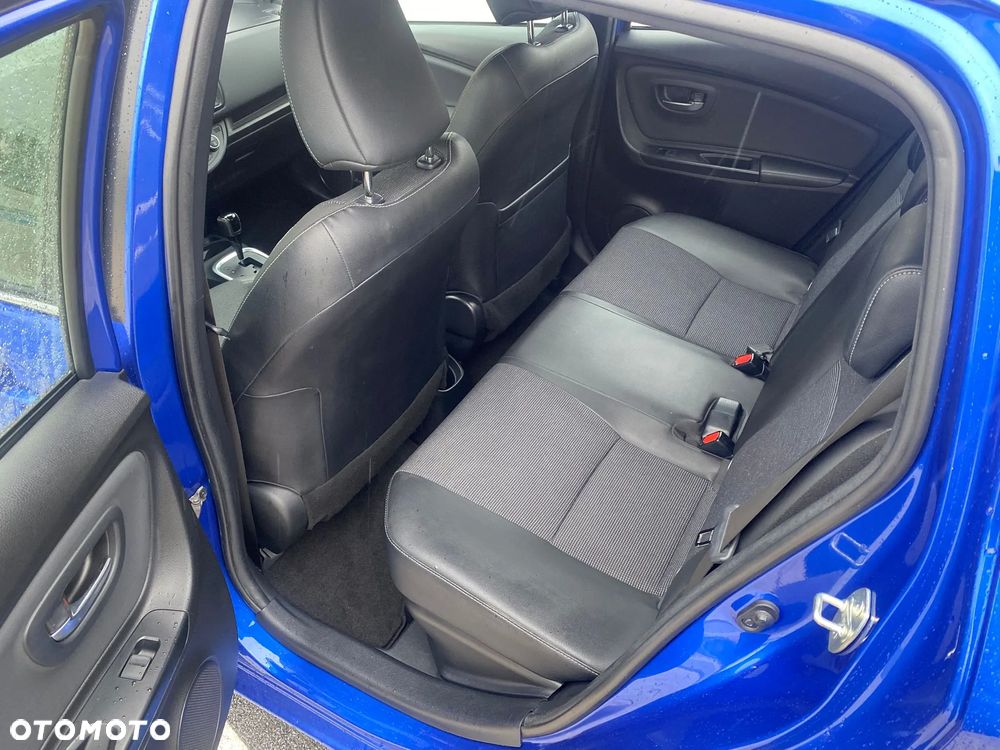 Toyota Yaris - 12