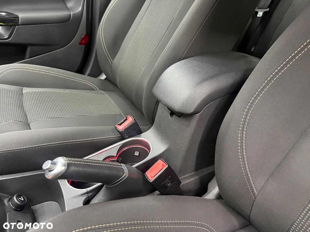 Ford Fiesta - 17