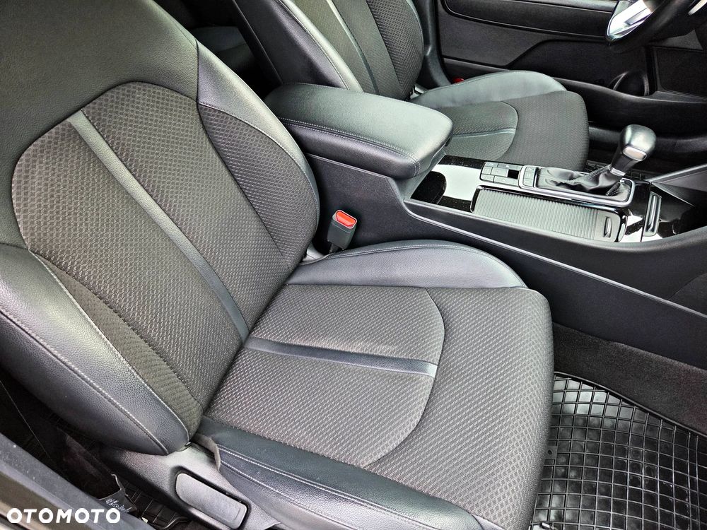 Kia Optima 1.6 T-GDI L DCT - 35