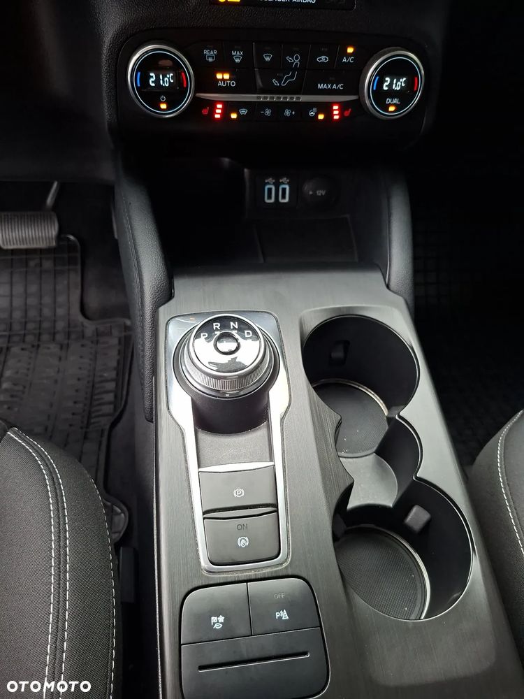 Ford Kuga 2.5 FHEV FWD Titanium - 27