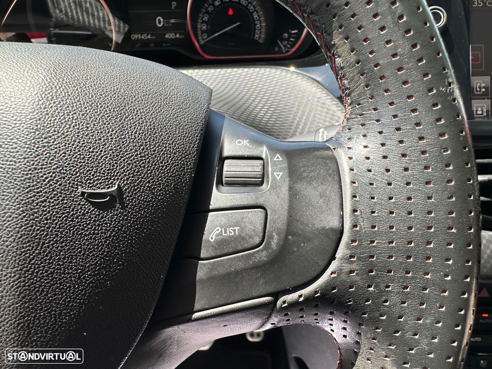 Peugeot 2008 1.2 PureTech GT Line EAT6 - 29