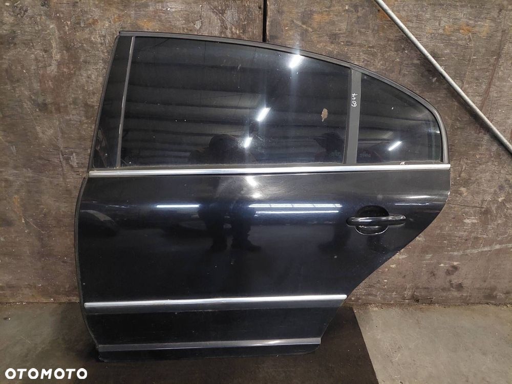 DRZWI KOMPLETNE LEWY TYŁ SKODA SUPERB I 9910 - 1