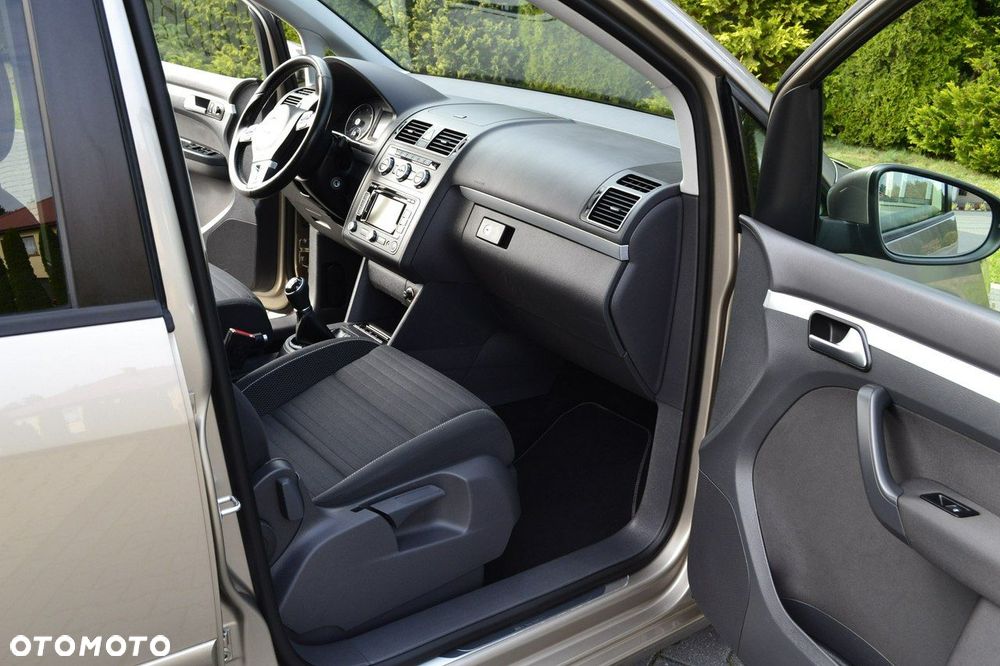 Volkswagen Touran 2.0 TDI DPF Life - 35