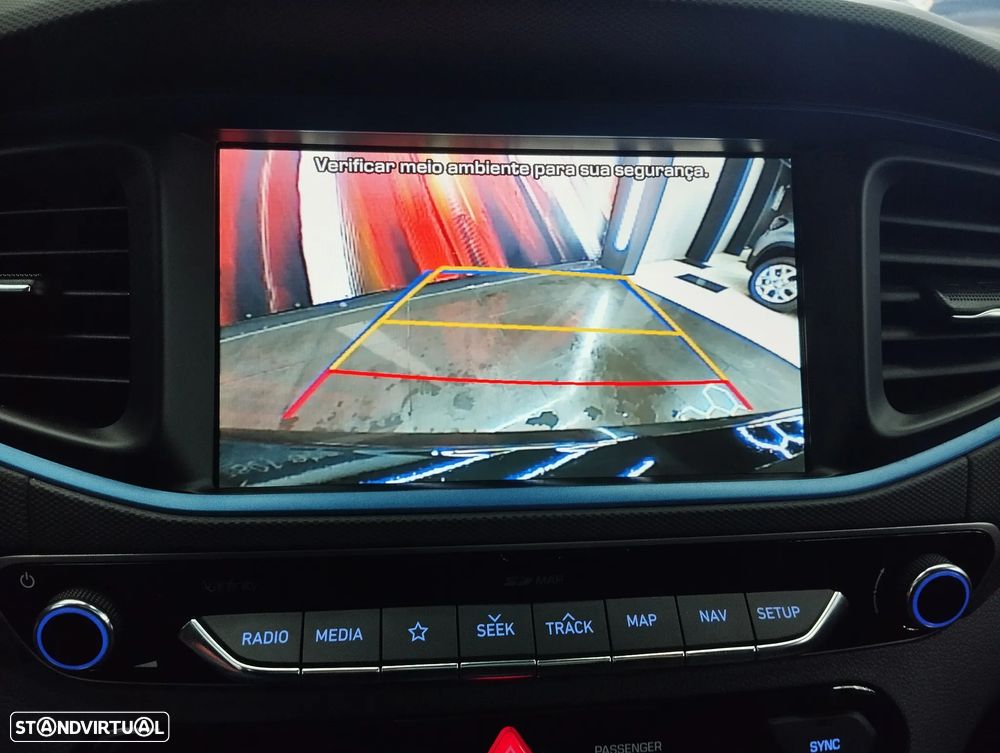 Hyundai Ioniq 1.6 GDI PHEV - 30