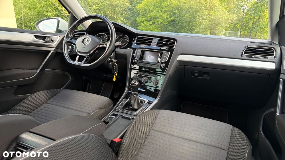 Volkswagen Golf 1.2 TSI BMT Trendline - 23