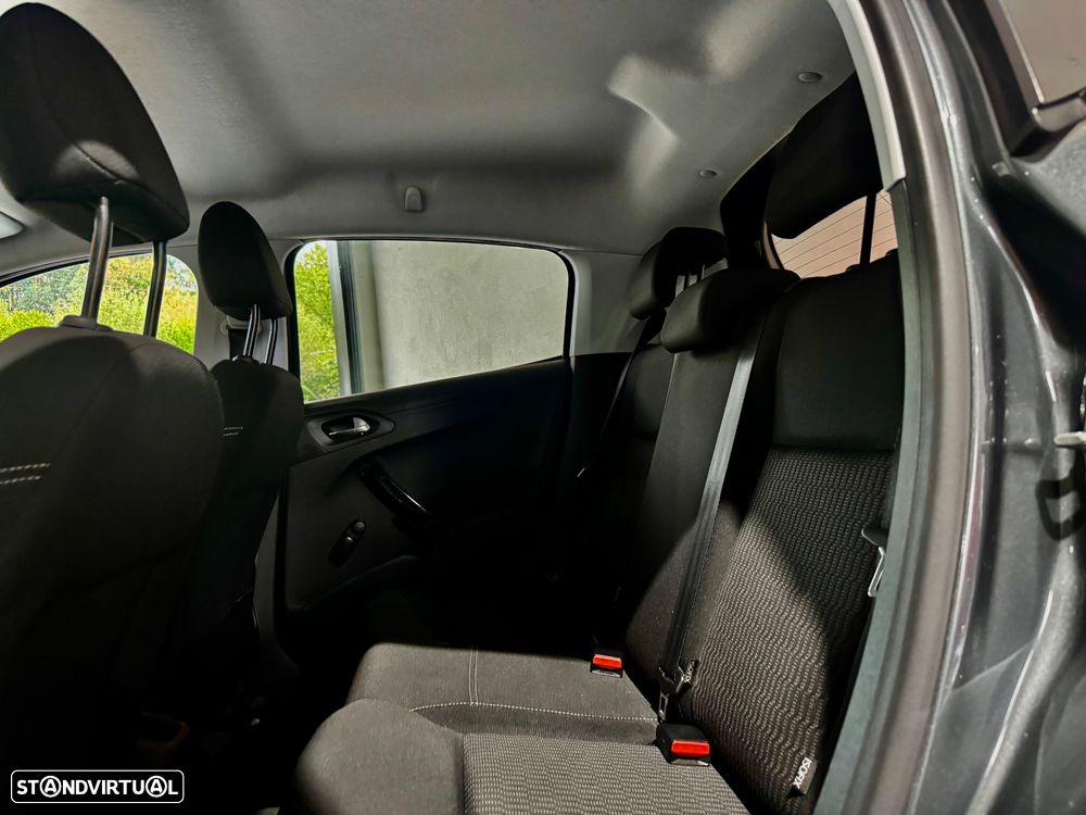 Peugeot 208 1.2 PureTech Style - 9