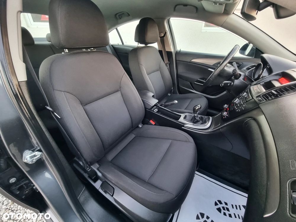 Opel Insignia 1.8 Executive - 9