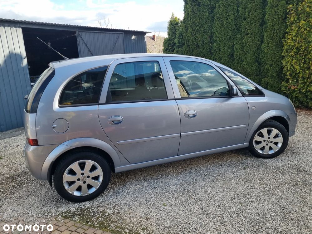 Opel Meriva 1.6 16V Easytronic Cosmo - 2