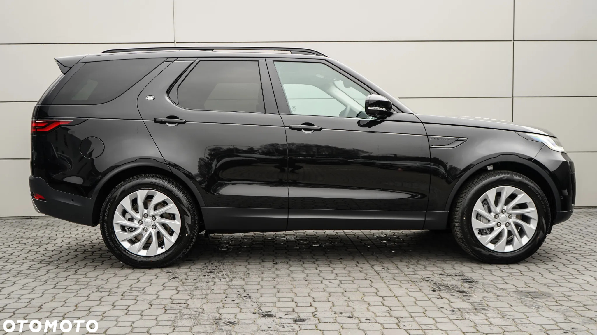 Land Rover Discovery D250 S - 2