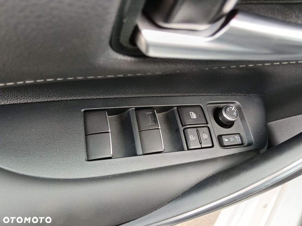 Toyota Corolla 1.8 Hybrid Style - 17