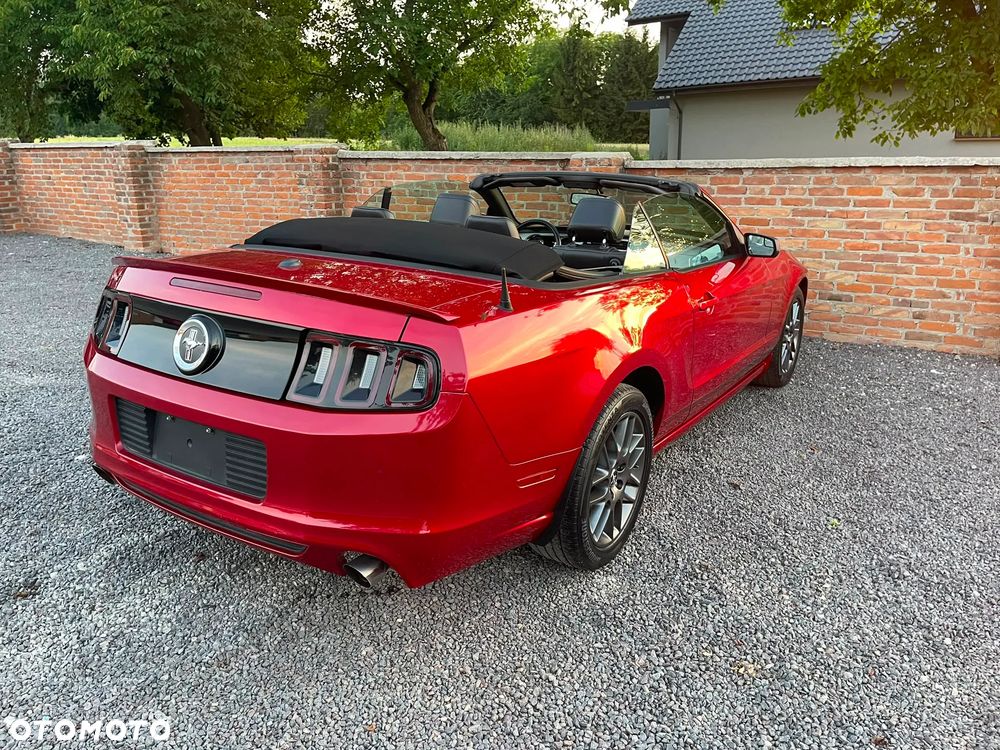 Ford Mustang 3.7 V6 Premium - 25