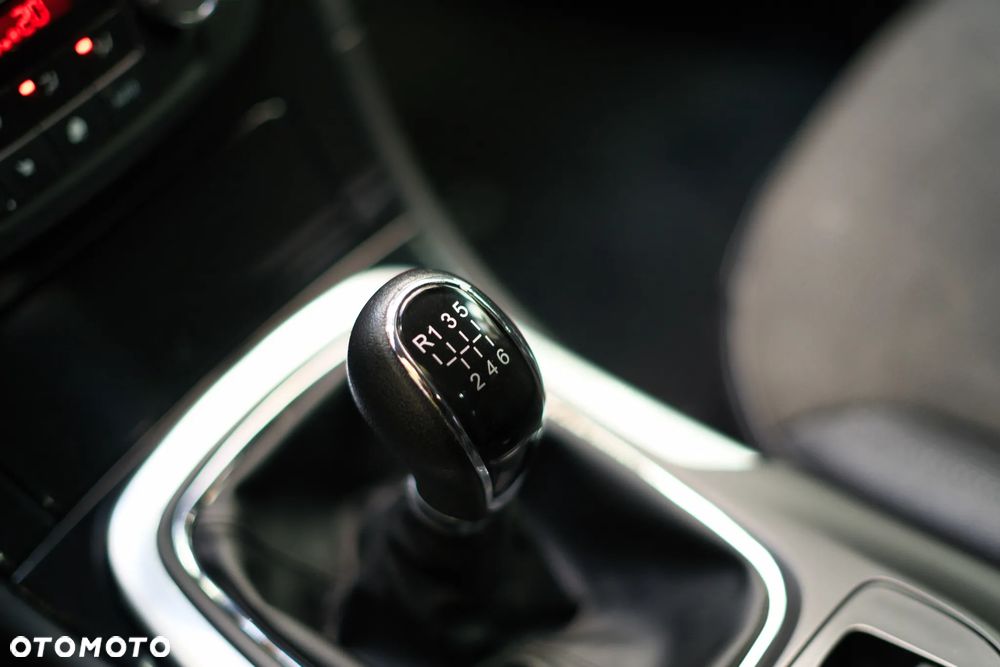 Opel Insignia - 19