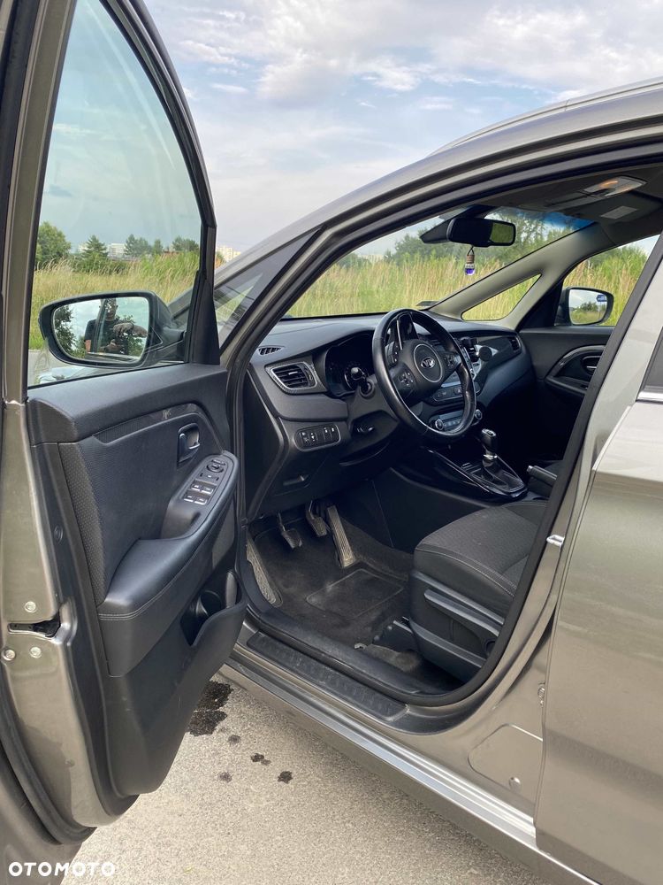 Kia Carens 1.6 GDI L 7os - 11