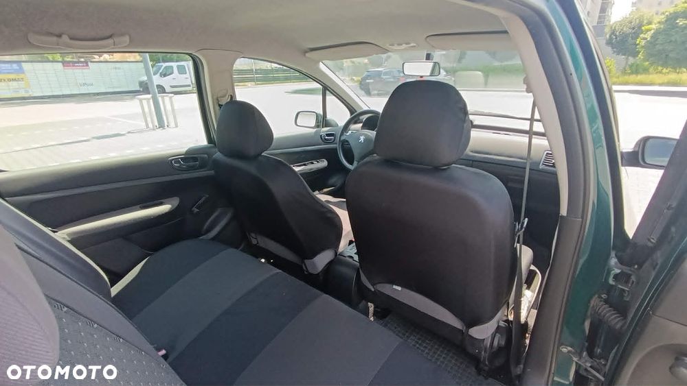Peugeot 307 1.6 - 8