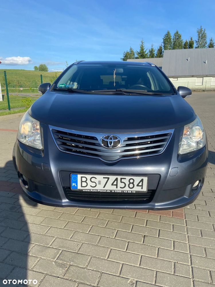 Toyota Avensis Touring Sports 1.8 Comfort - 2
