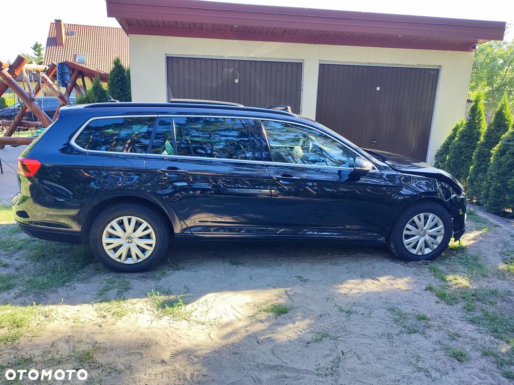 Volkswagen Passat Variant 2.0 TDI SCR DSG Elegance - 21