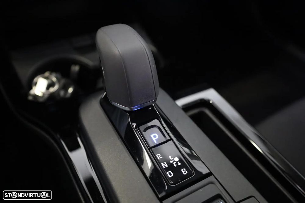 Toyota Prius 2.0 Plug-in Luxury - 40