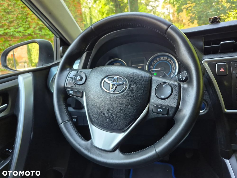 Toyota Auris - 16