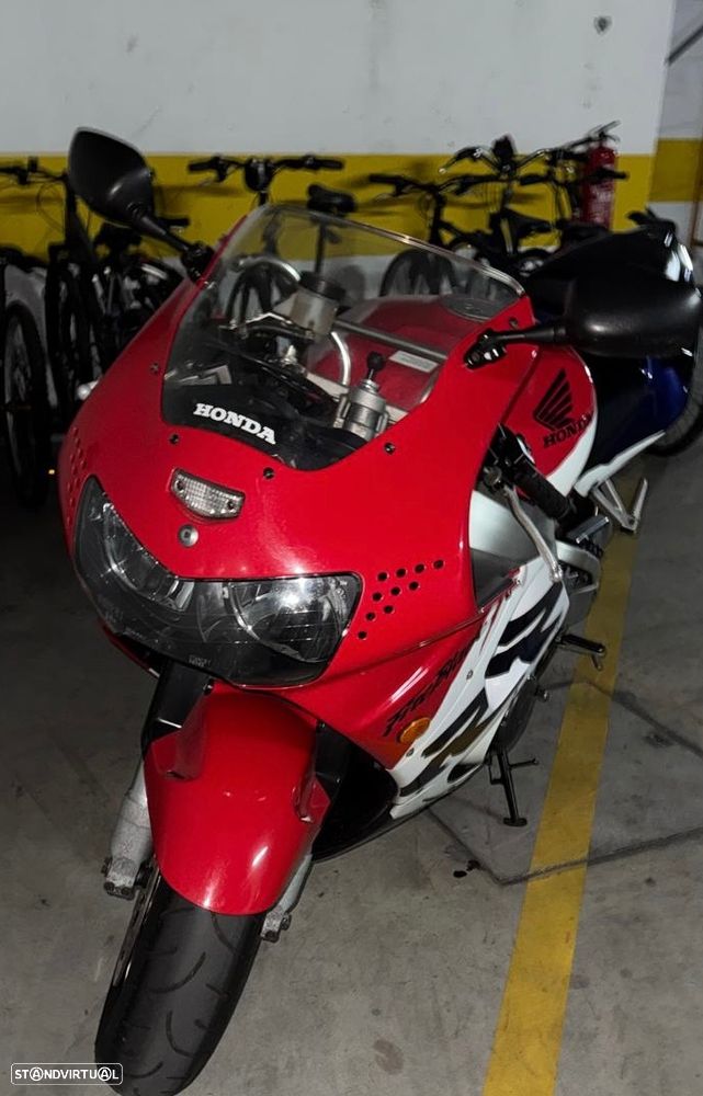 Honda CBR RR - 1