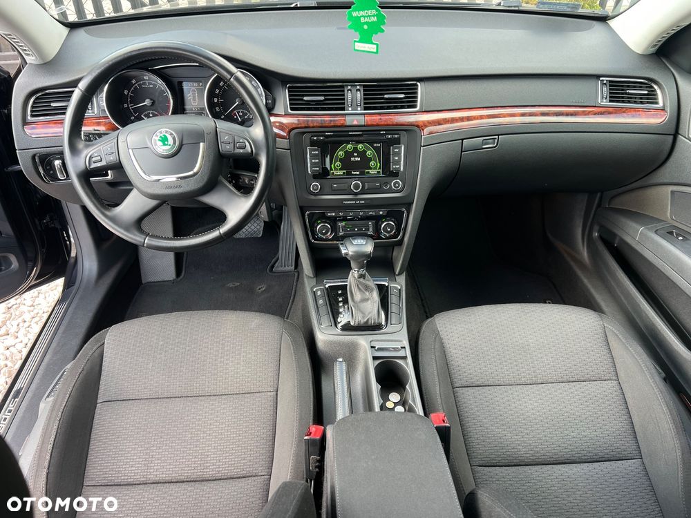 Skoda Superb 2.0 TSI Elegance DSG - 9