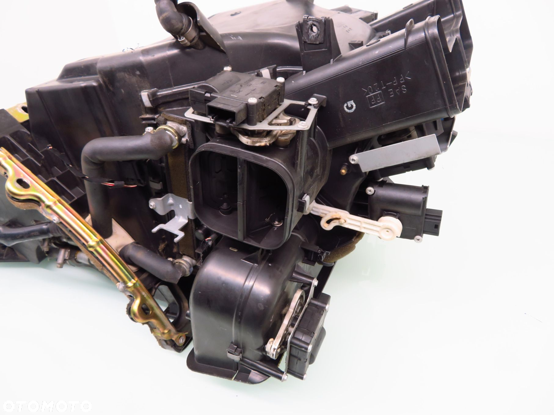 NAGRZEWNICA WODY AUDI A8 D3 4E0820003G 0132801323 - 8