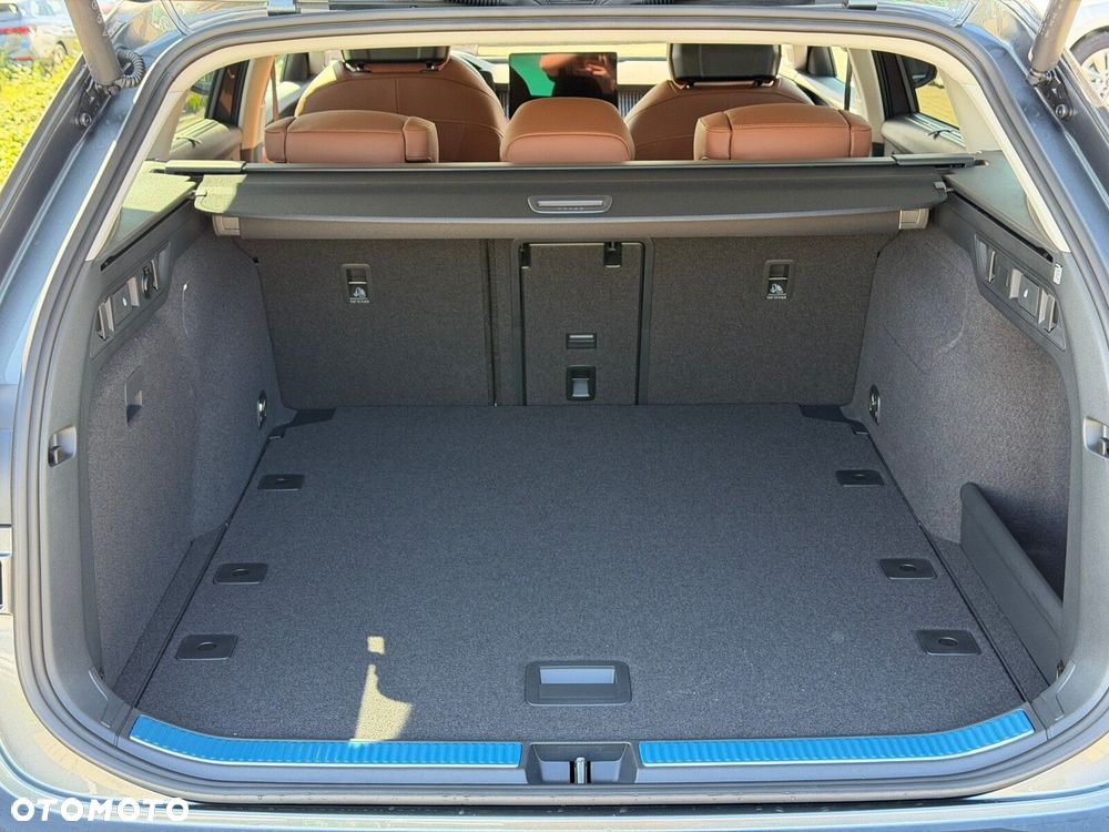 Skoda Superb 2.0 TDI SCR L&K DSG - 8