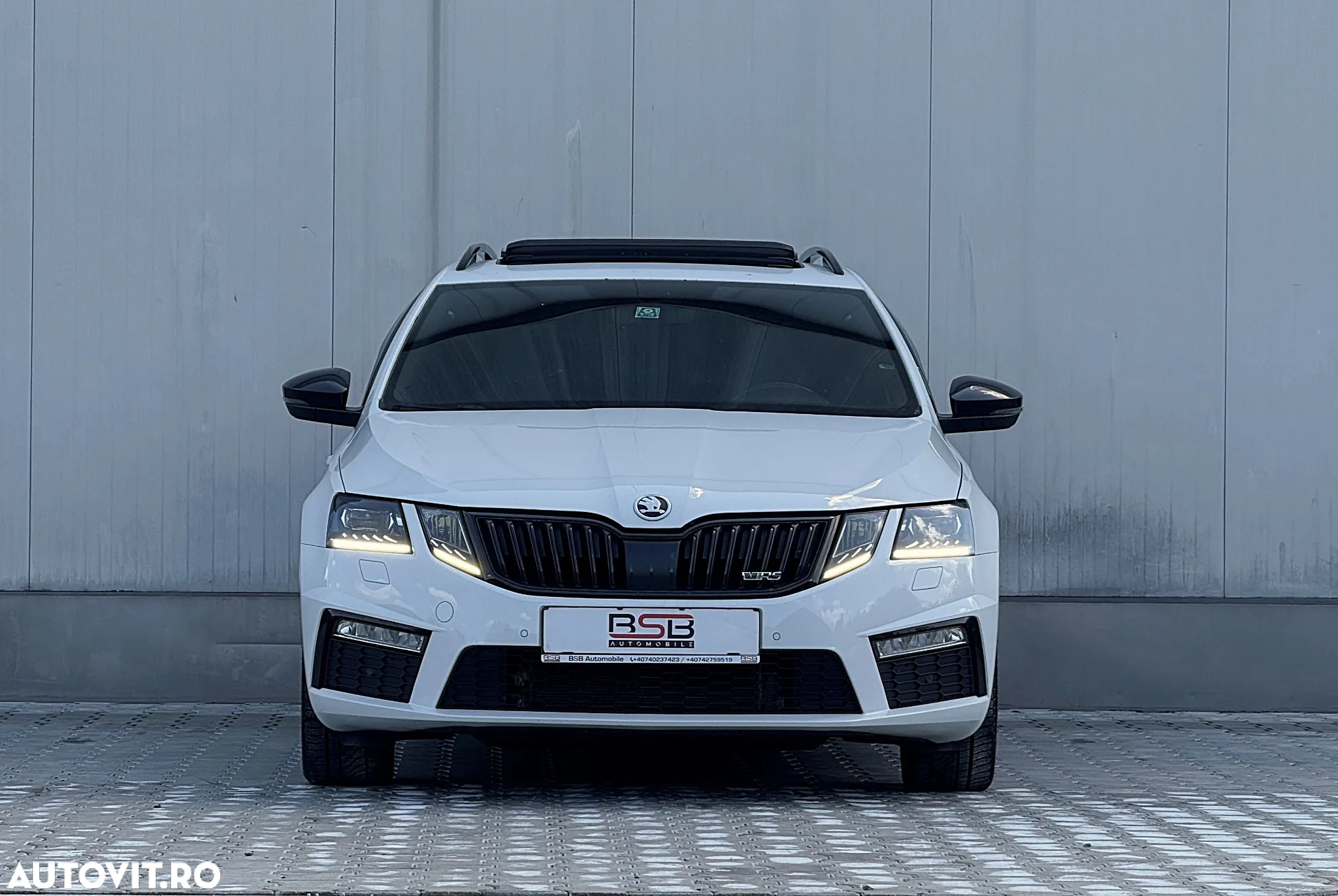 Skoda Octavia 2.0 TDI DSG RS - 2
