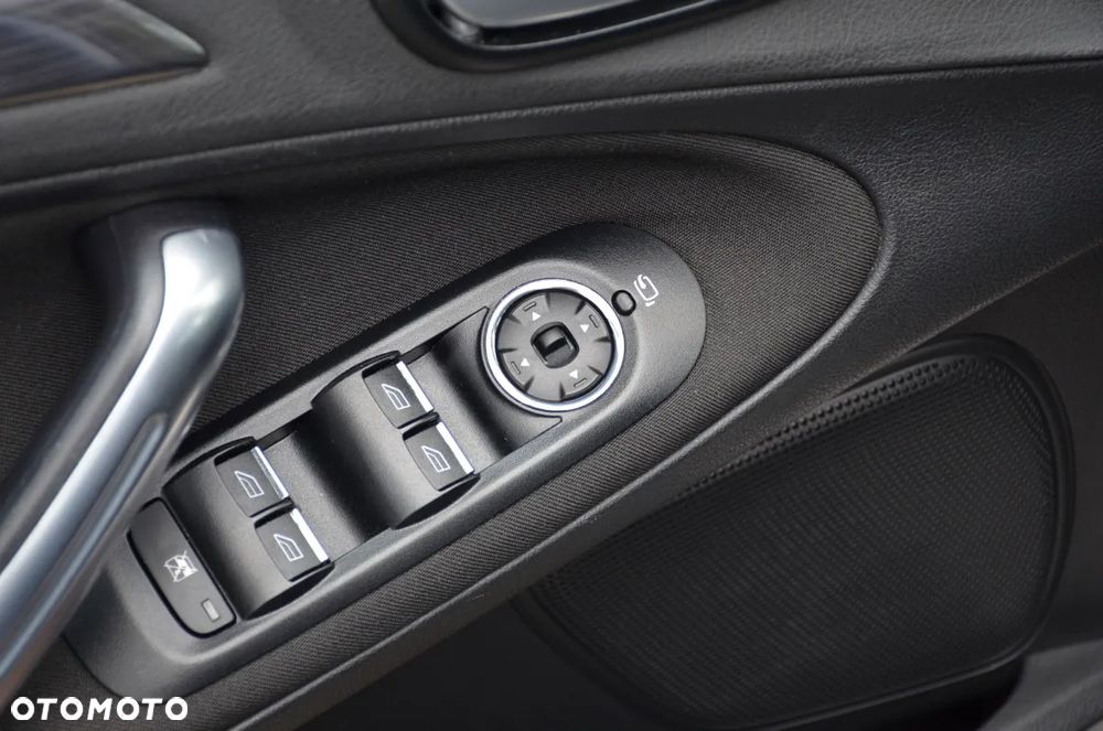 Ford S-Max 2.0 Ambiente - 21