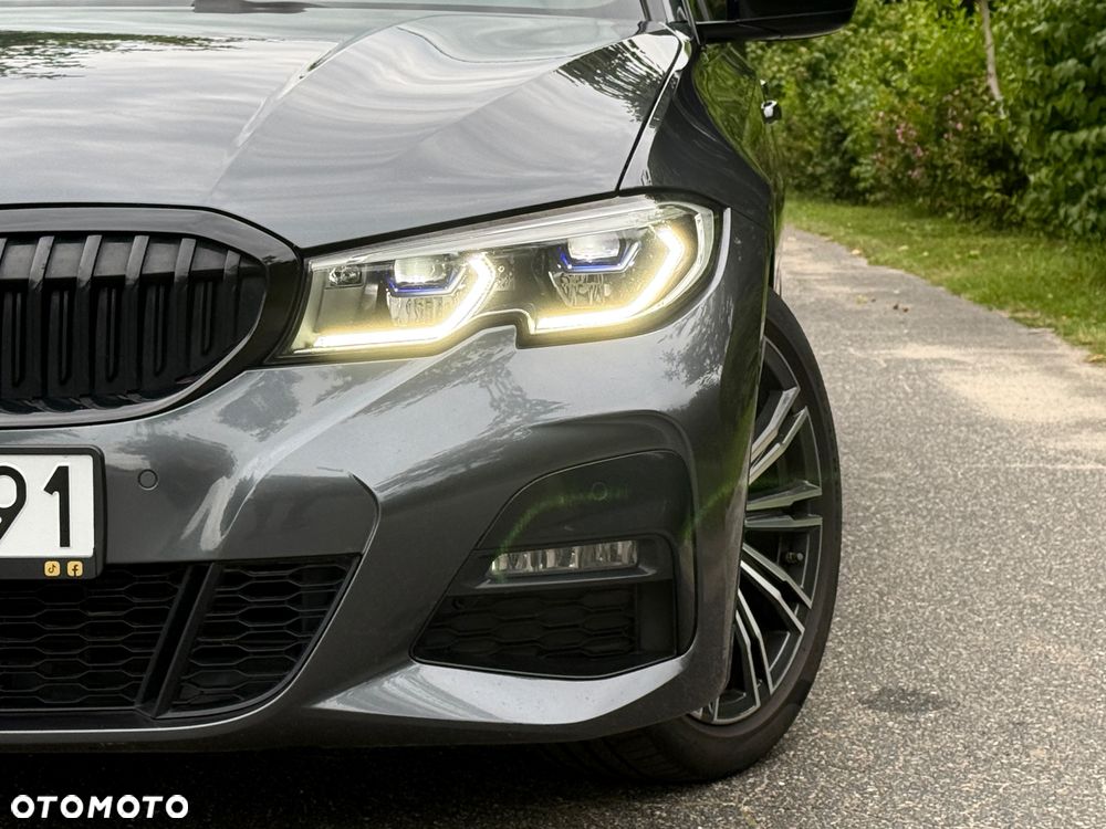 BMW Seria 3 318d M Sport Shadow - 15