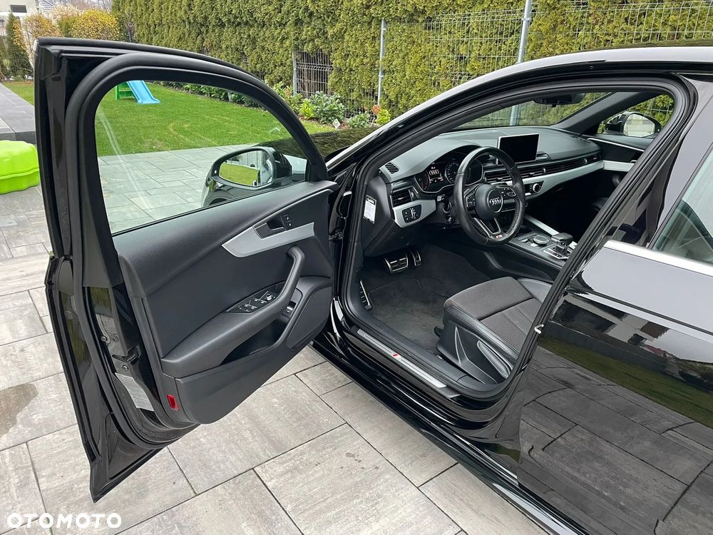 Audi A4 Limousine - 13