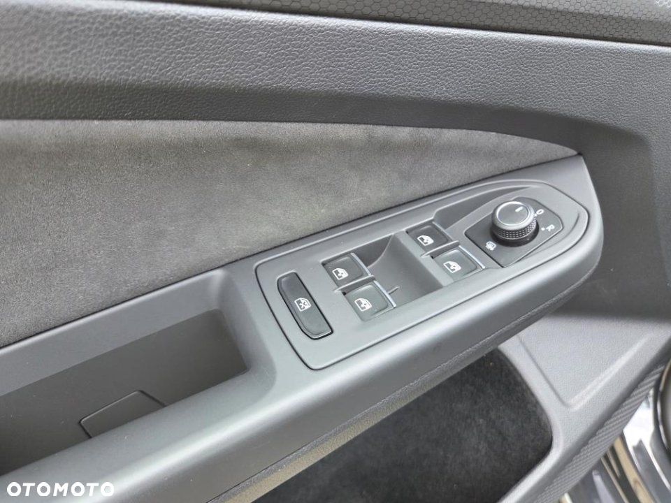 Volkswagen Golf - 17