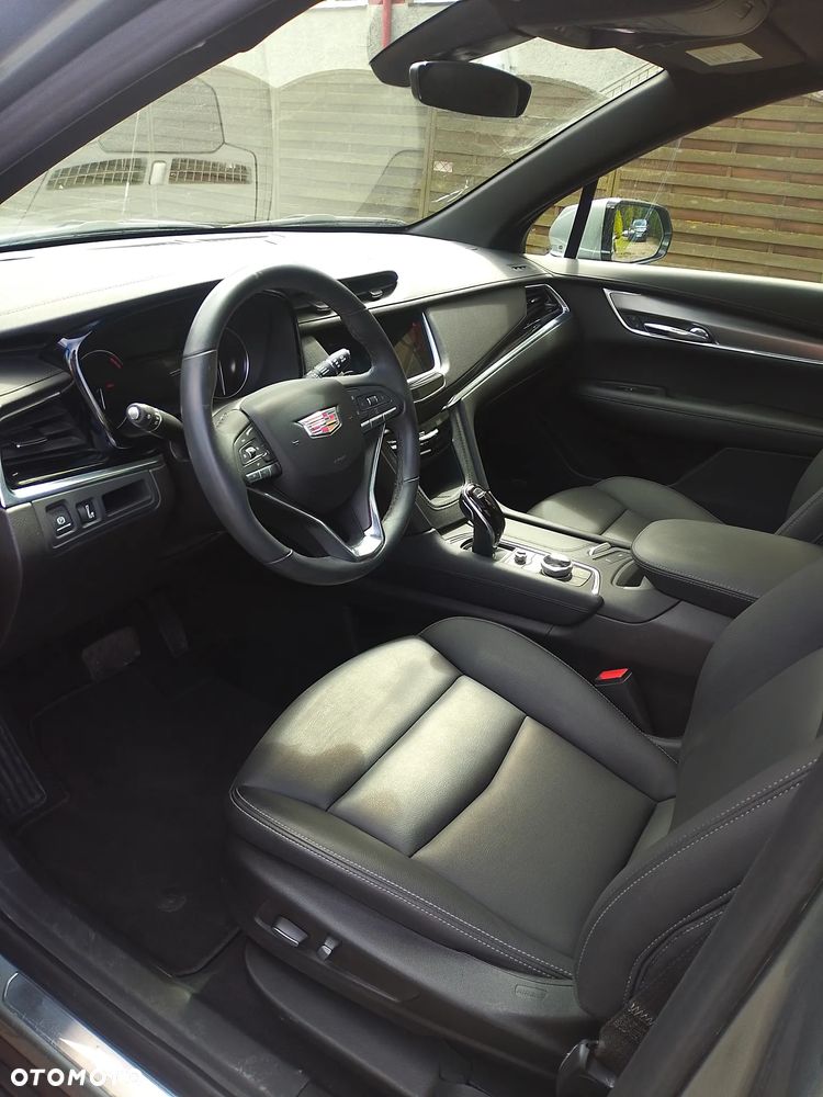 Cadillac XT6 - 6