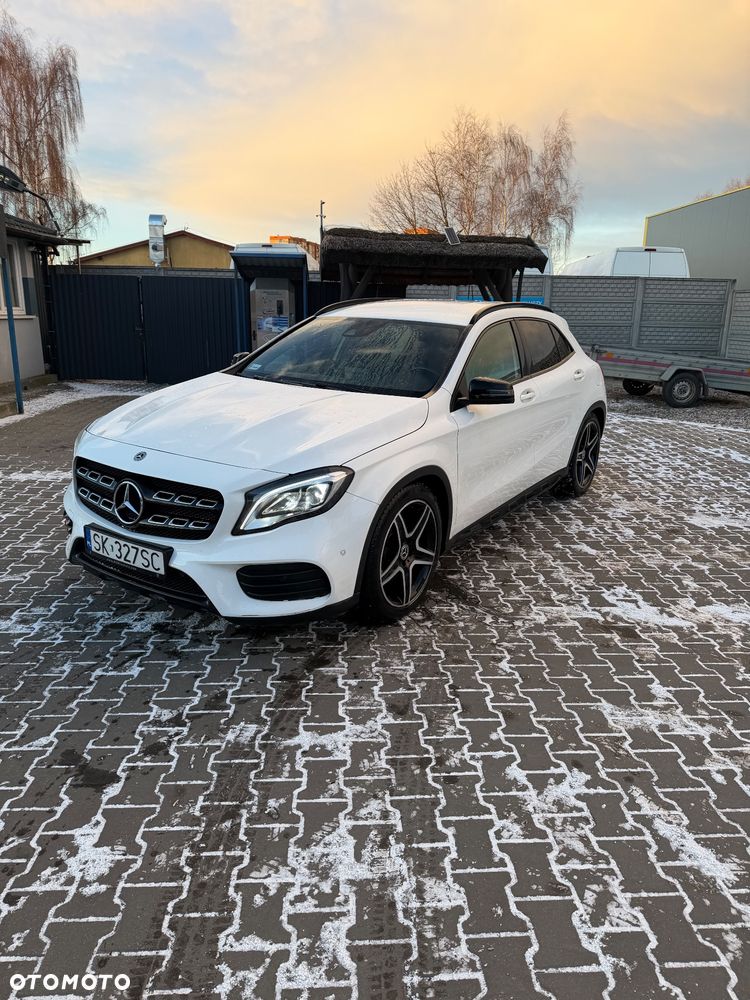 Mercedes-Benz GLA 220 4-Matic AMG Line - 8