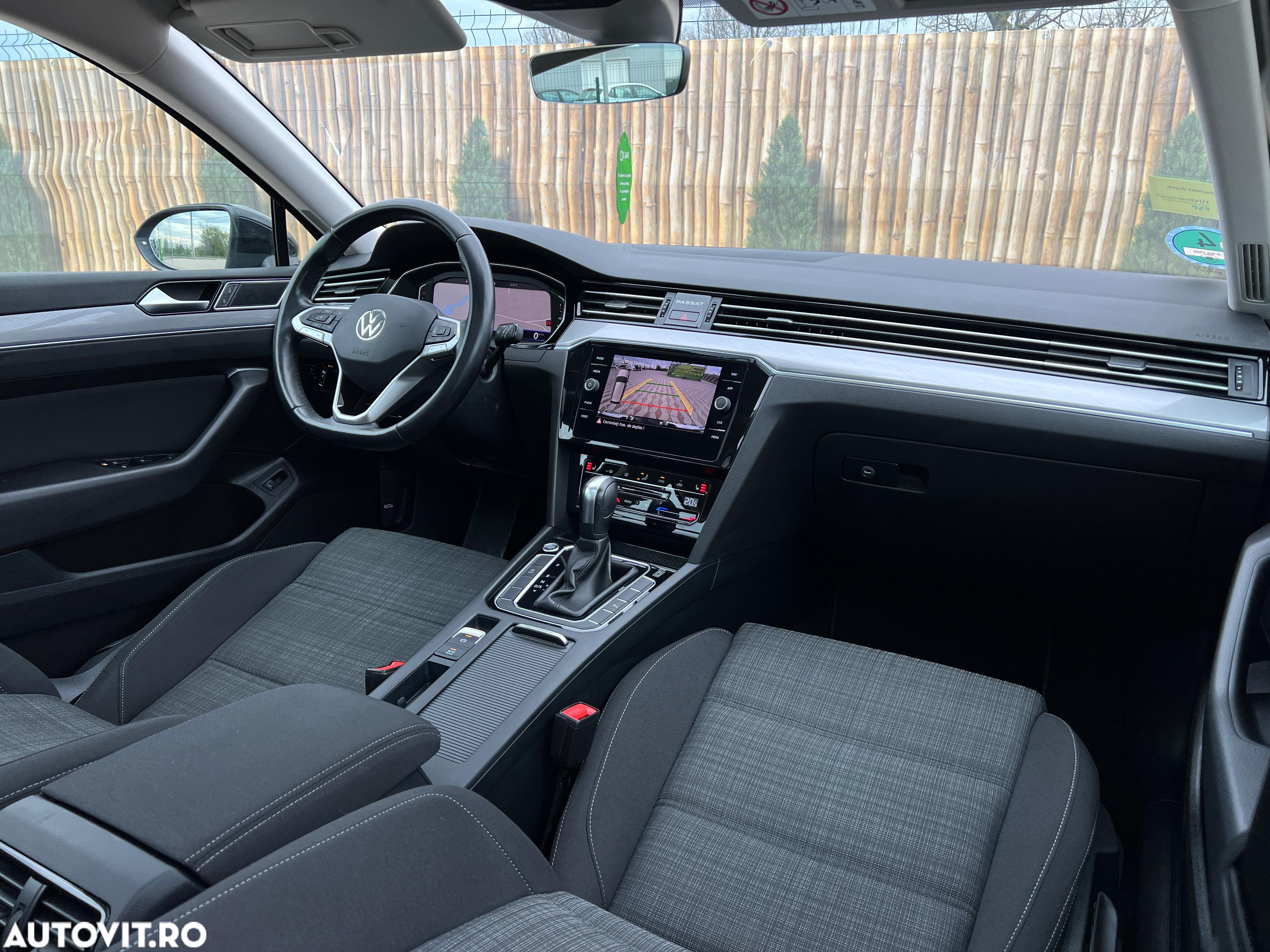 Volkswagen Passat 2.0 TDI SCR DSG Business - 14