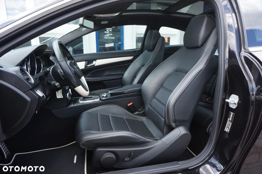 Mercedes-Benz Klasa C 220 CDI DPF BlueEFFICIENCY 7G-TRONIC Edition 1 - 13