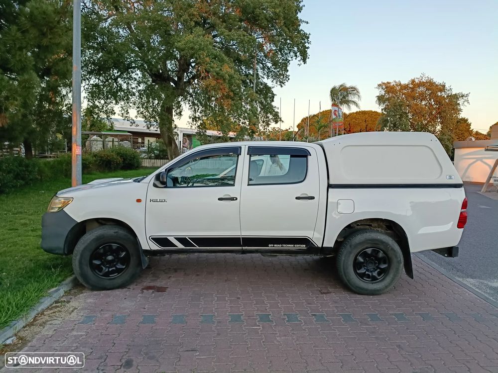 Toyota Hilux 2.5 D-4D 4WD CD CM AC - 25