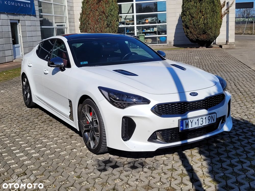 Kia Stinger - 2