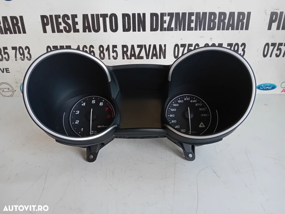 Ceasuri Bord Alfa Stelvio Benzina Quadrifoglio Volan Stanga 2017-2022 Cod 50559456 - 2