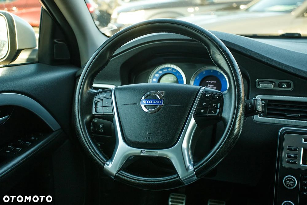 Volvo V70 2.5T R-Design Summum - 21