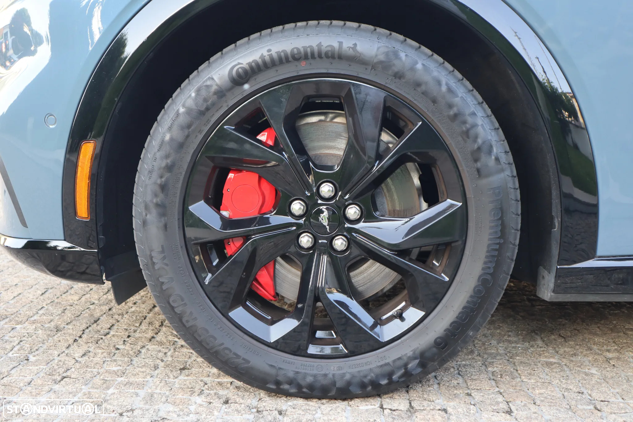 Ford Mustang Mach-E 75.7 kWh Premium AWD - 11