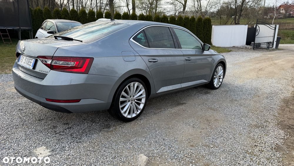 Skoda Superb 2.0 TDI DSG Ambition - 7