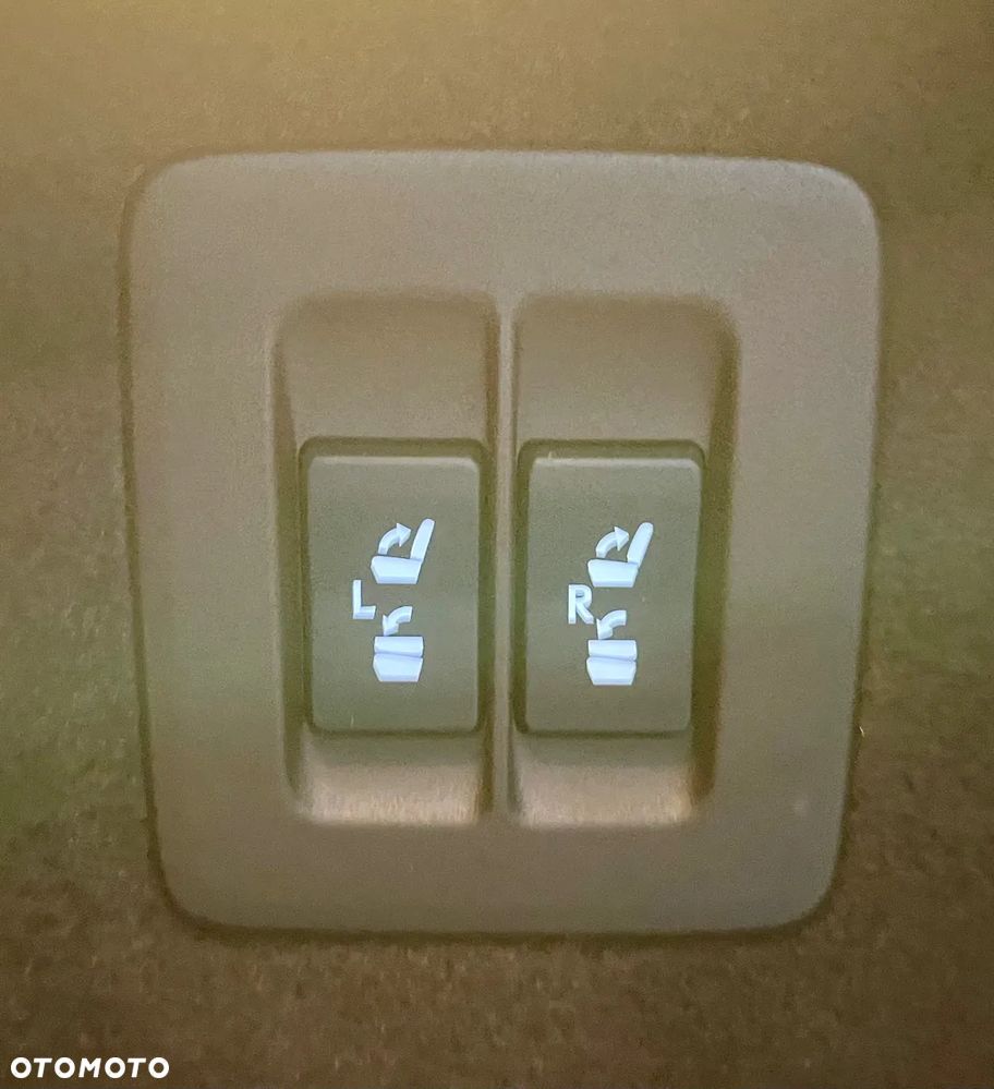 Lexus RX 450h Omotenashi - 13